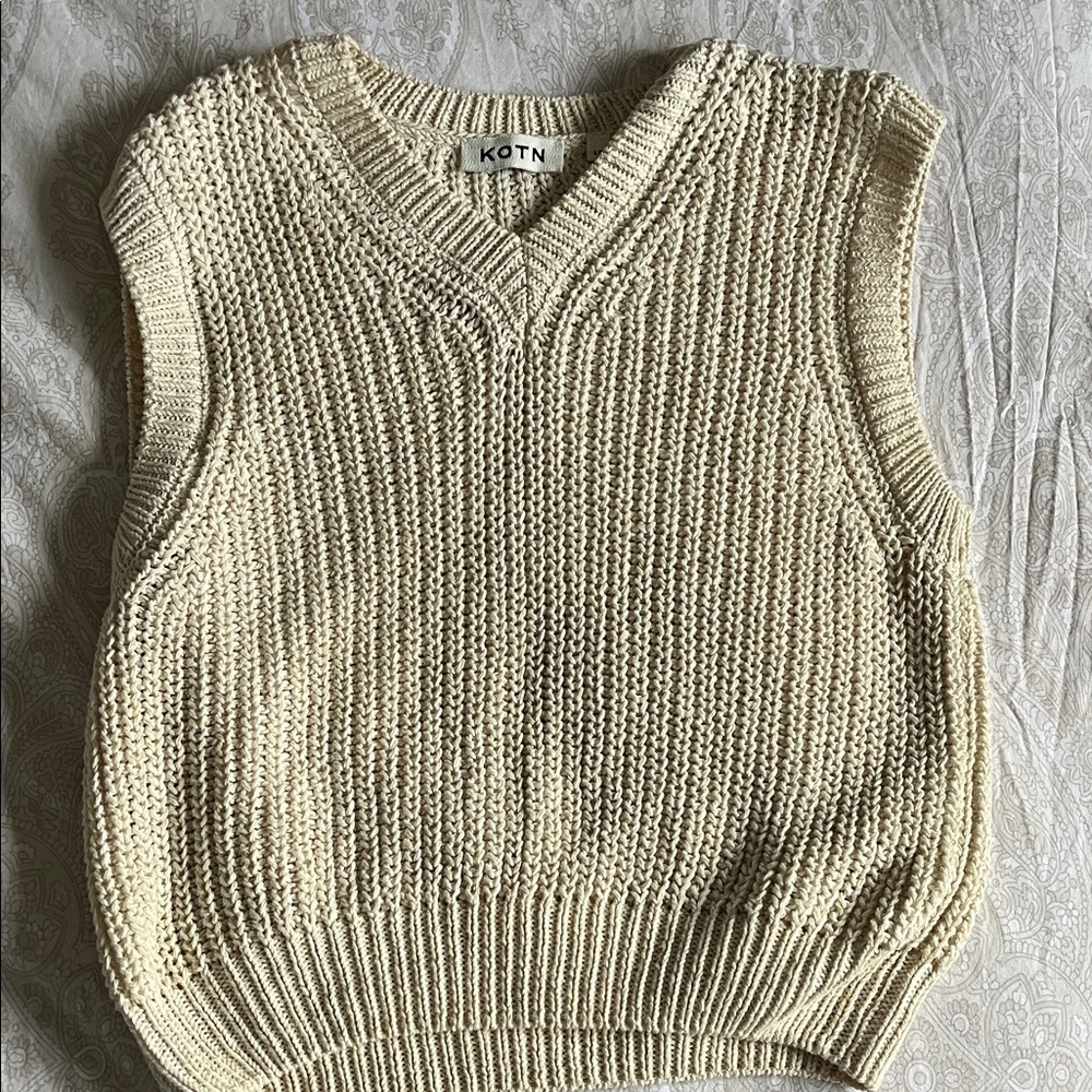 KOTN Cream Knit Sweater Vest - Picture 2 of 4
